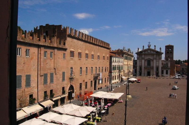 Due Guerrieri Mantova Hotel Exterior photo